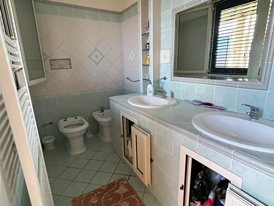 Immagine 23 di Casa trifamiliare in vendita  a Pescara