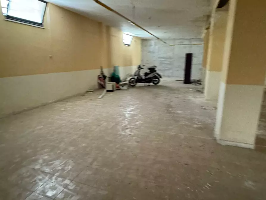 Immagine 6 di Locale commerciale in affitto  a Pescara