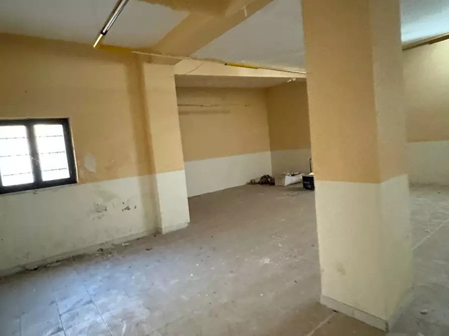 Immagine 7 di Locale commerciale in affitto  a Pescara