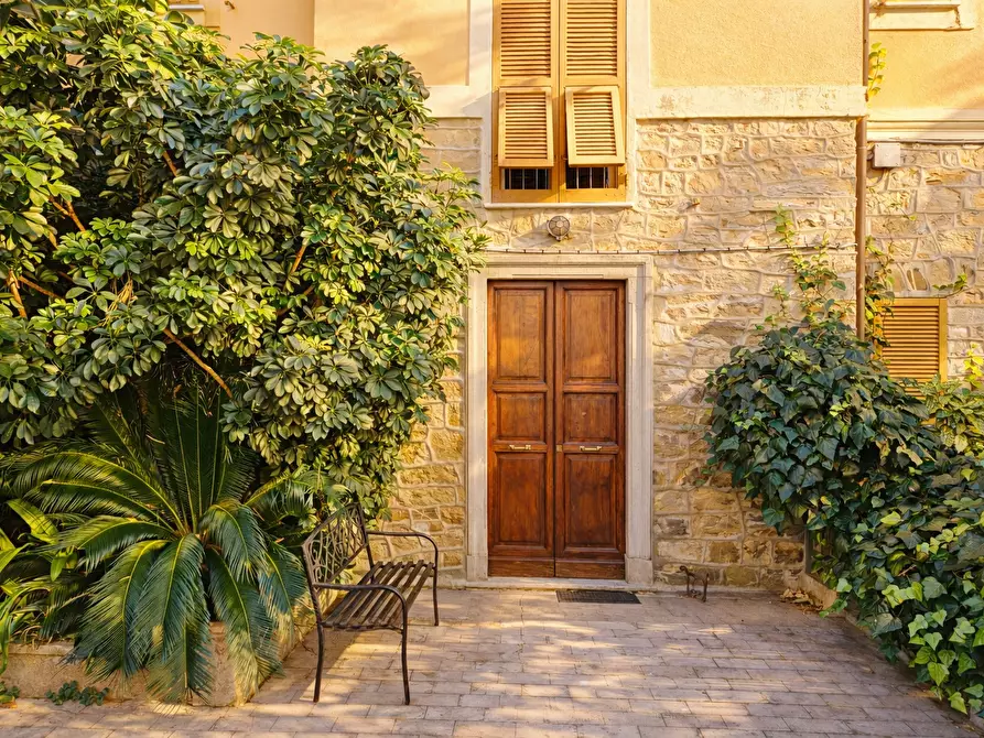 Immagine 2 di Quadrilocale in vendita  a Chiavari