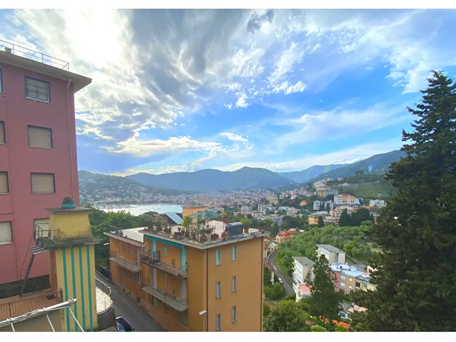 Immagine 1 di Bilocale in vendita  a Rapallo