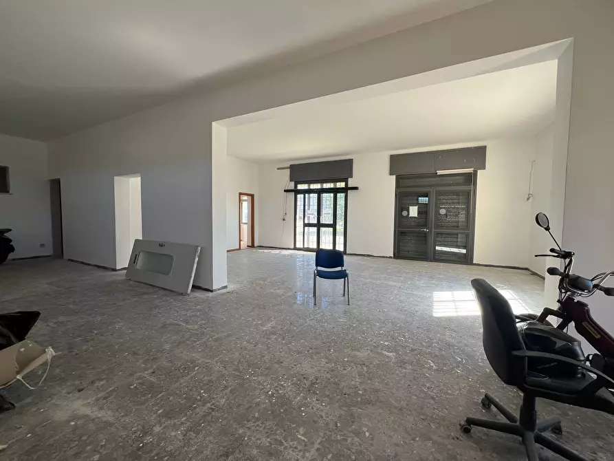 Immagine 7 di Locale commerciale in vendita  a Fiano Romano