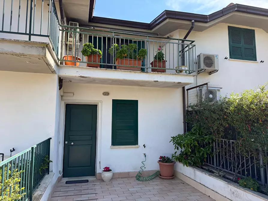 Immagine 3 di Villetta a schiera in vendita  a Fiano Romano