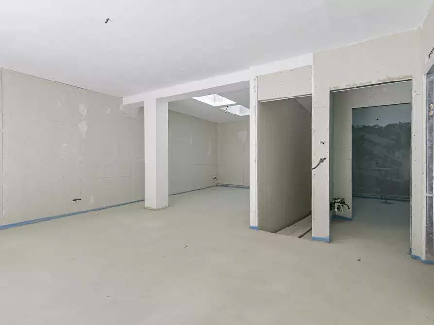 Immagine 8 di Loft/Open space in vendita  in Via Ugo Foscolo 6 a Torino