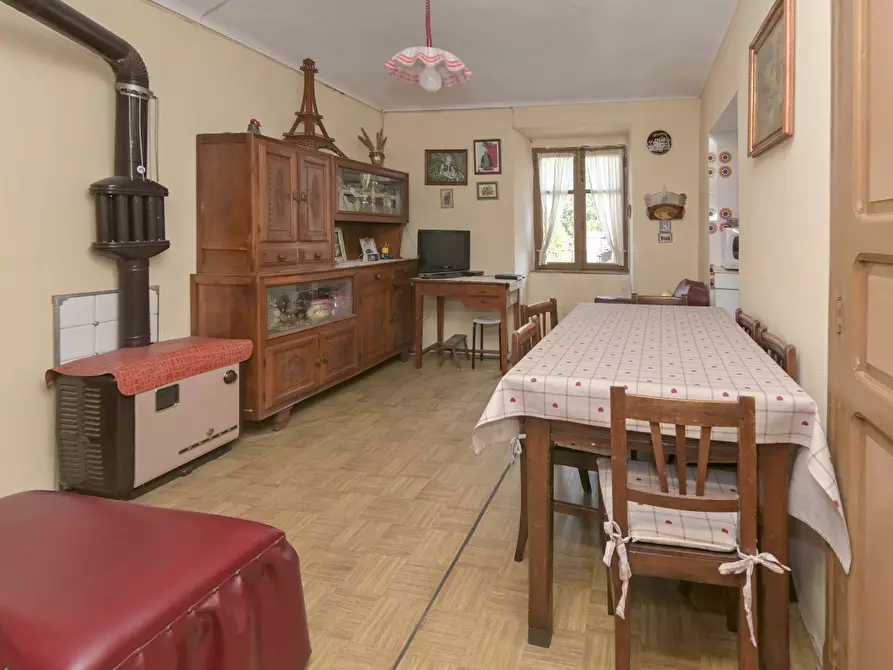 Immagine 22 di Quadrilocale in vendita  in via torino 4 a Lemie