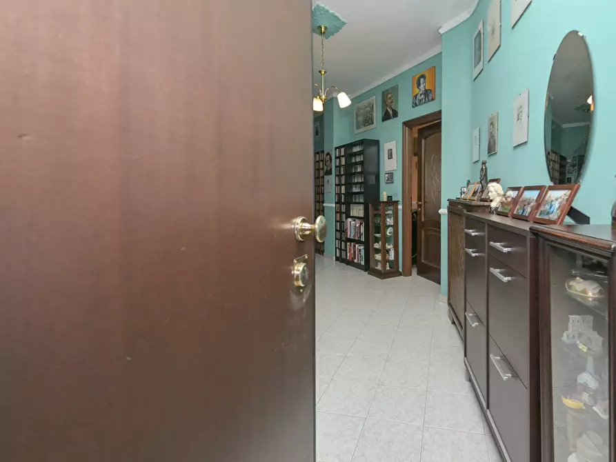 Immagine 8 di Bilocale in vendita  in Via Monginevro 220 a Torino