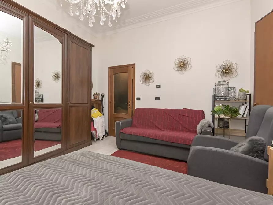 Immagine 25 di Bilocale in vendita  in Via Genola 17 a Torino