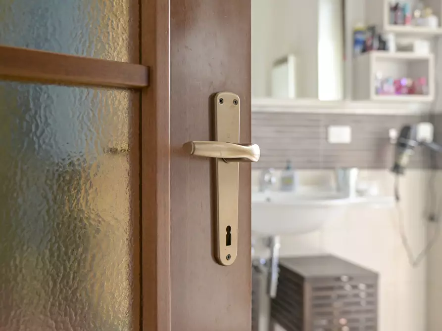 Immagine 49 di Quadrilocale in vendita  in Via Guido Gozzano 48 a Strambino