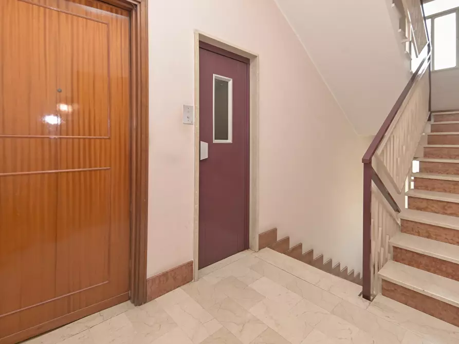 Immagine 5 di Appartamento in vendita  in via Giacosa 12 a Moncalieri