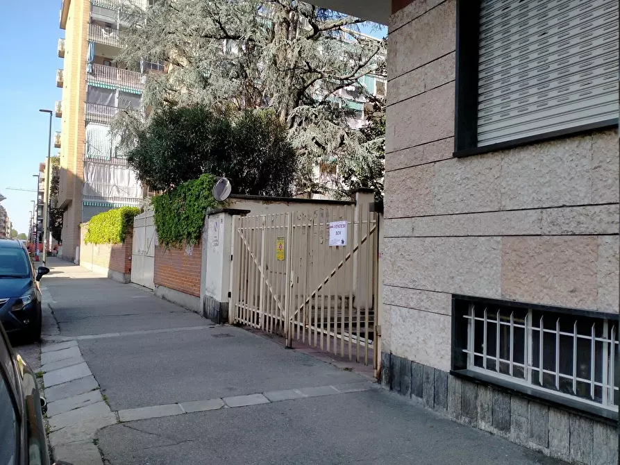 Immagine 4 di Garage in affitto  in Via Gianfrancesco Re 28 a Torino