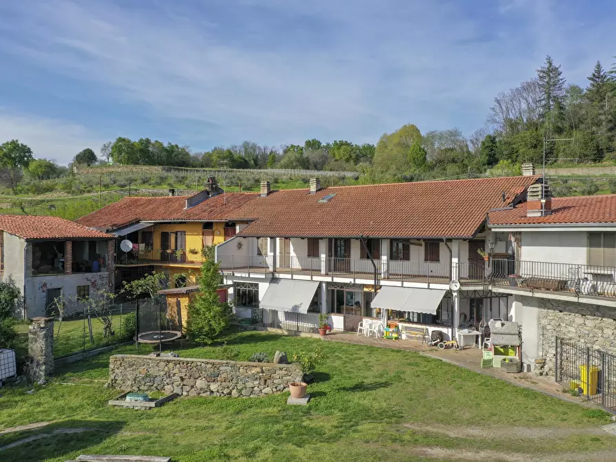 Immagine 3 di Porzione di casa in vendita  in via Zimone 49 a Viverone