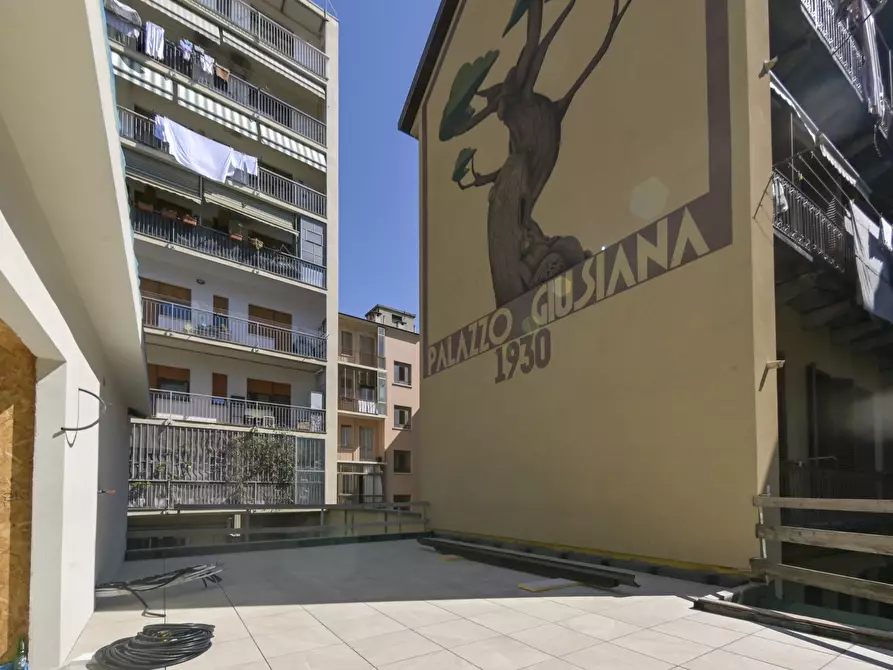 Immagine 32 di Loft/Open space in vendita  in Via Ugo Foscolo 6 a Torino