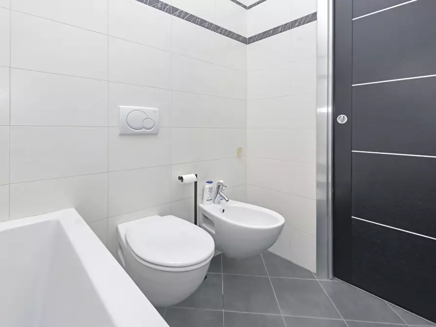 Immagine 58 di Trilocale in vendita  in Corso Monte Cucco 146 a Torino