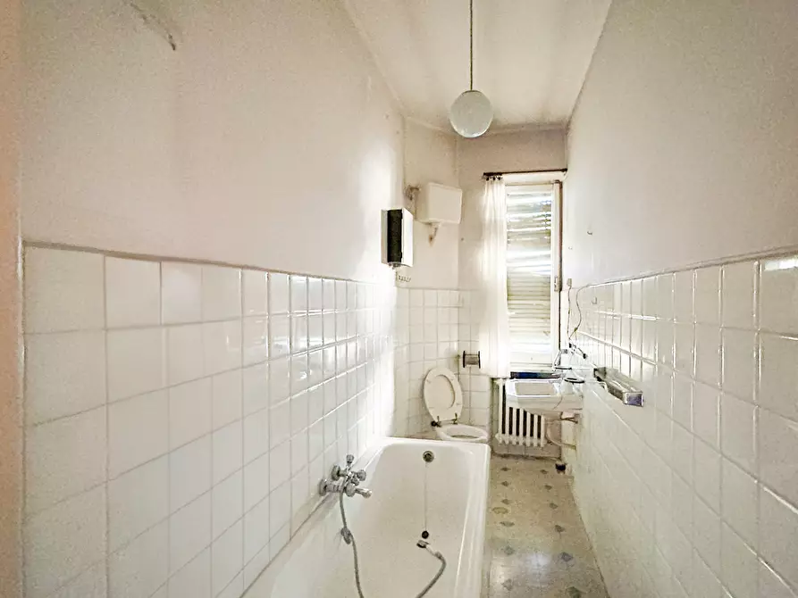 Immagine 10 di Bilocale in vendita  in Piazza Generale Carlo di Robilant 8 a Torino