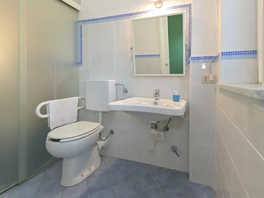 Immagine 21 di Quadrilocale in vendita  in Via Buenos Aires a Torino