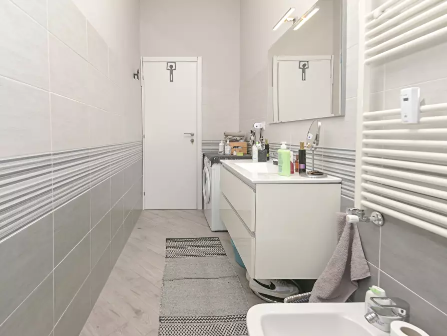 Immagine 35 di Bilocale in vendita  in via umberto giordano 8 a Nichelino