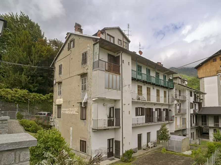 Immagine 3 di Monolocale in vendita  in Via Roma 3 a Viù