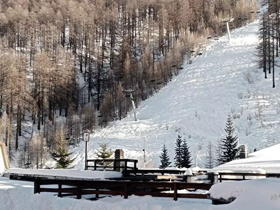 Immagine 37 di Trilocale in vendita  in Via del Colle 5252 a Sestriere