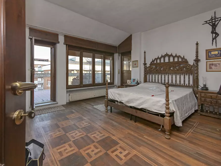 Immagine 23 di Attico in vendita  in Via Ventimiglia 76 a Torino