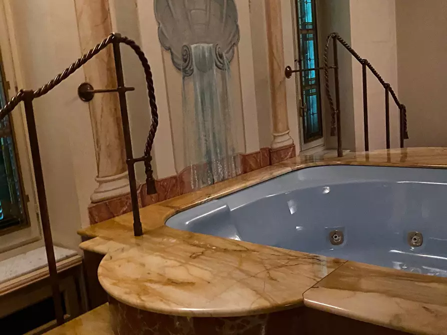 Immagine 21 di Villa in vendita  a Moncalieri