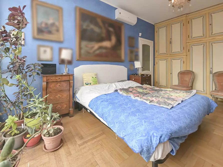 Immagine 9 di Pentalocale in vendita  in Via Trana a Torino