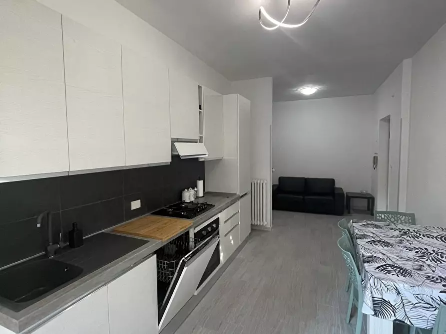 Immagine 4 di Stanza singola in affitto  in via Caprera 37 a Torino