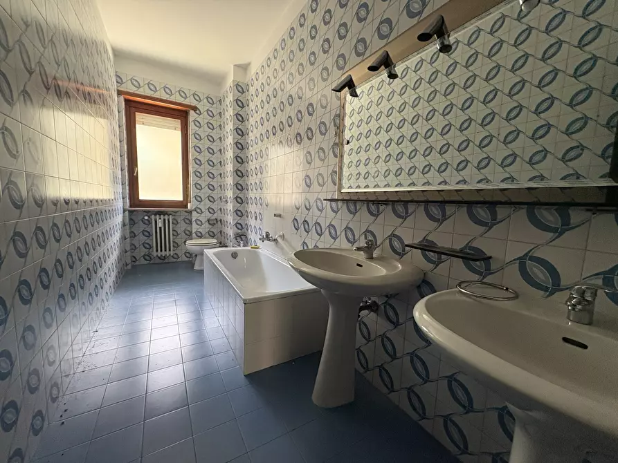 Immagine 17 di Quadrilocale in vendita  in Corso Monte Cucco 73 a Torino