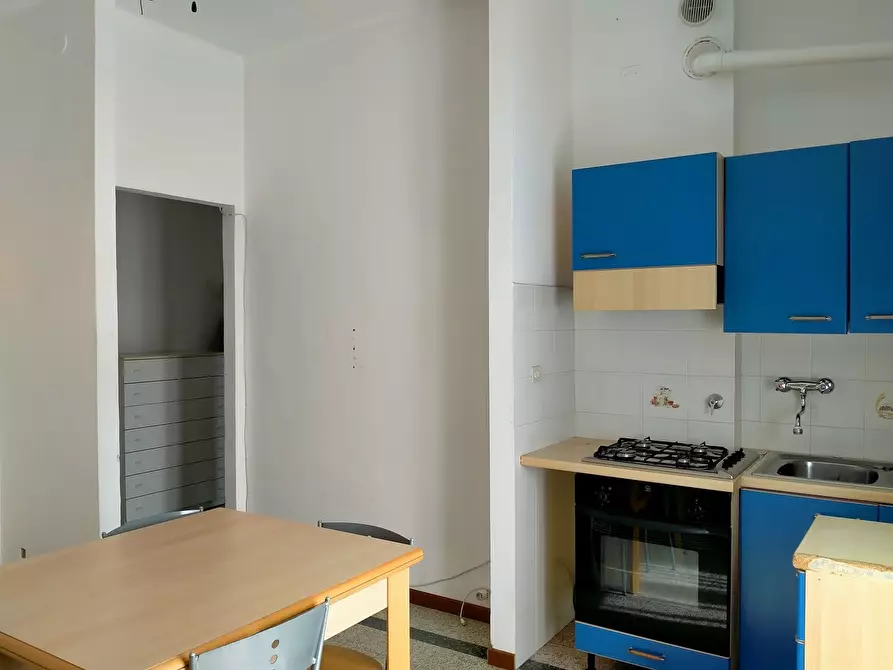 Immagine 5 di Bilocale in vendita  in Via Meina 8 a Torino