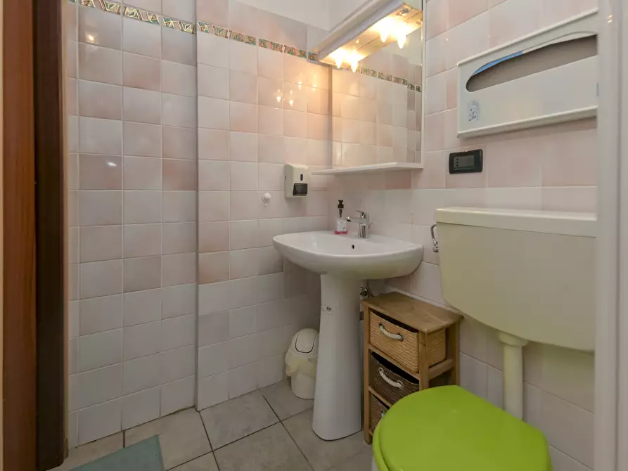 Immagine 23 di Monolocale in vendita  in Via Roma 3 a Viù