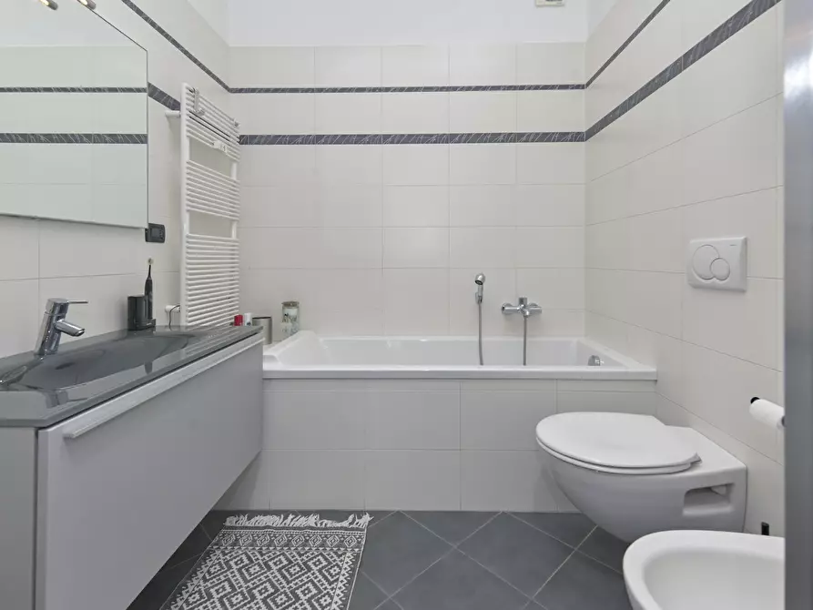 Immagine 55 di Trilocale in vendita  in Corso Monte Cucco 146 a Torino