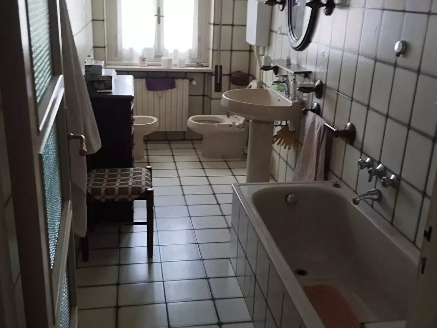 Immagine 7 di Quadrilocale in vendita  in Via Ugo Foscolo 1 a Novi Ligure