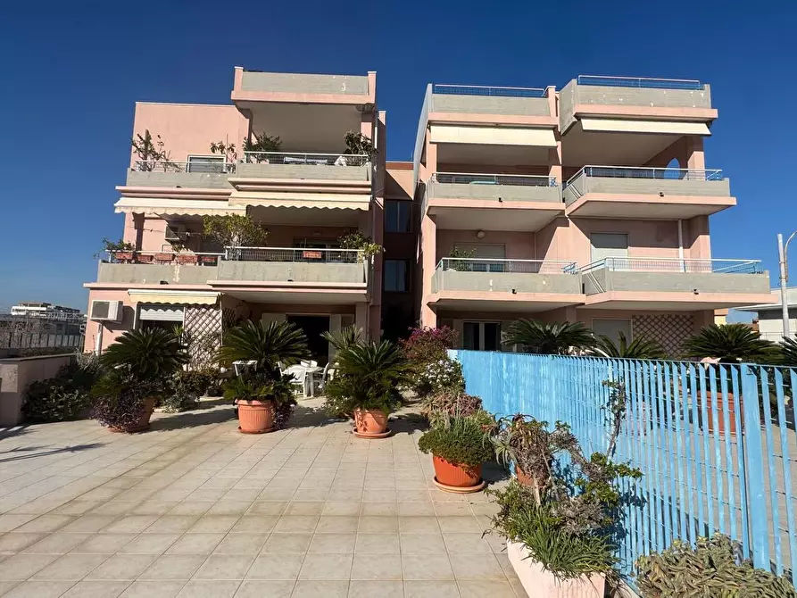Immagine 1 di Quadrilocale in vendita  in Via Ugo Foscolo Poeta a Monopoli