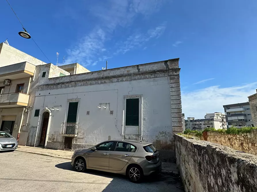 Immagine 3 di Casa indipendente in vendita  in Via Bixio a Monopoli