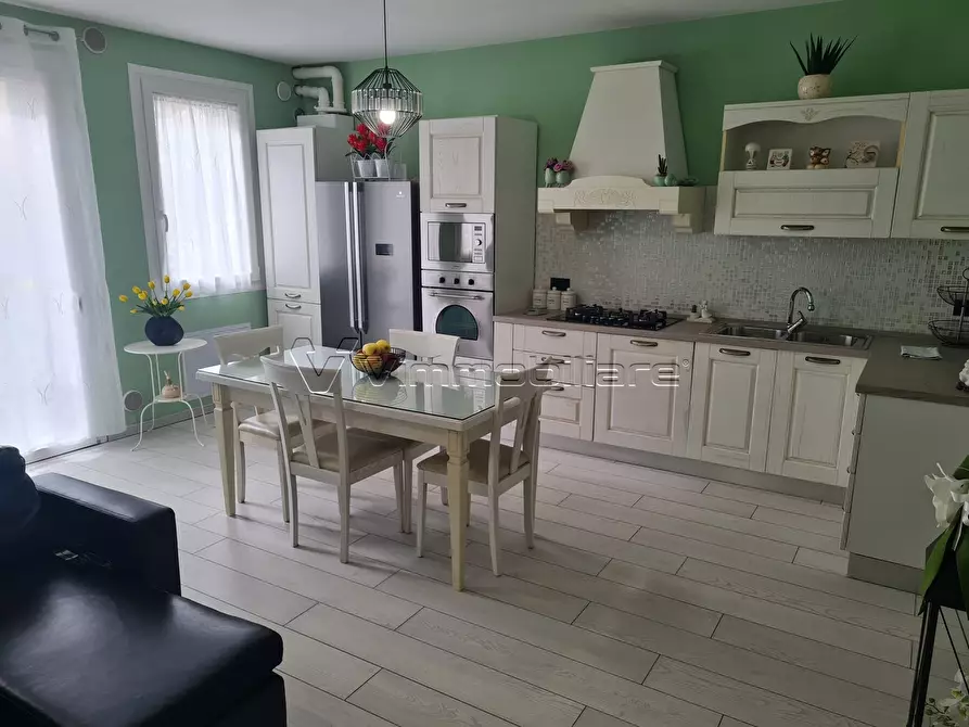 Immagine 10 di Quadrilocale in vendita  in via piazza vecchia 3/G a Campiglia Dei Berici