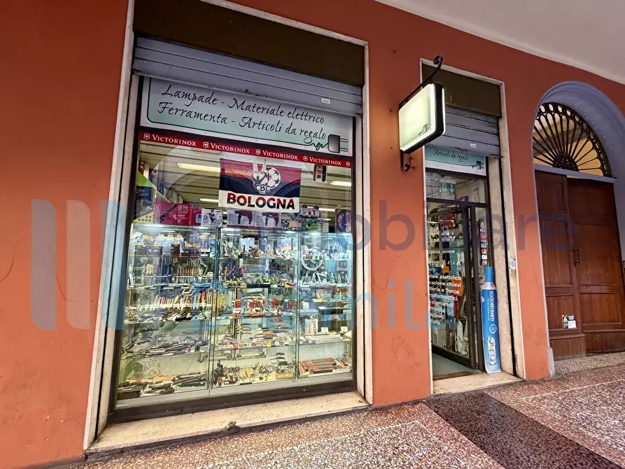 Immagine 21 di Attività commerciale in vendita  a Bologna