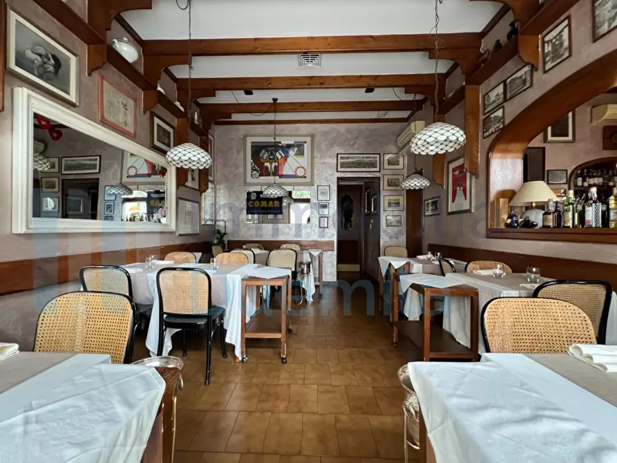 Immagine 1 di Bar / Ristorante in vendita  a Bologna