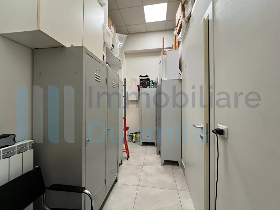 Immagine 17 di Attività artigianale in vendita  a Bologna