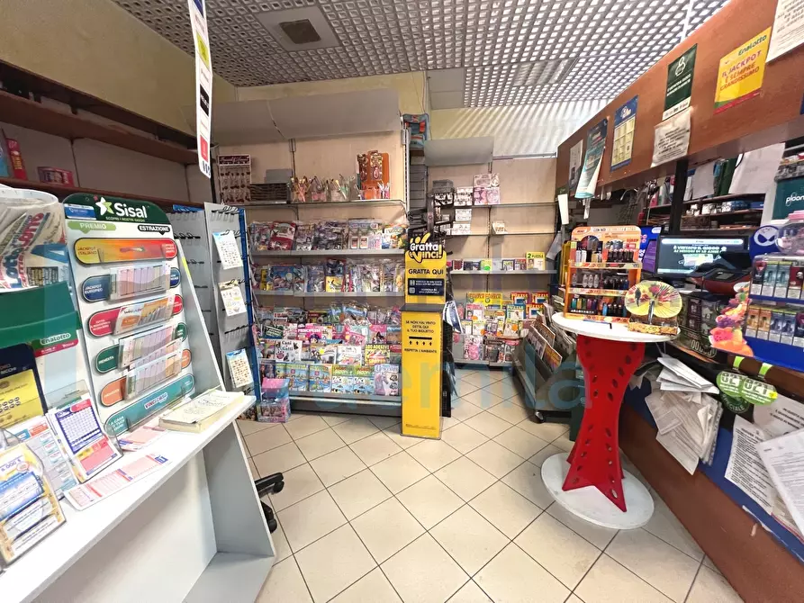 Immagine 11 di Tabaccheria in vendita  a Faenza