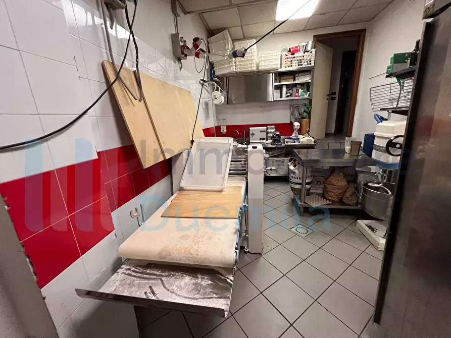 Immagine 37 di Bar / Ristorante in vendita  a Castello D'argile