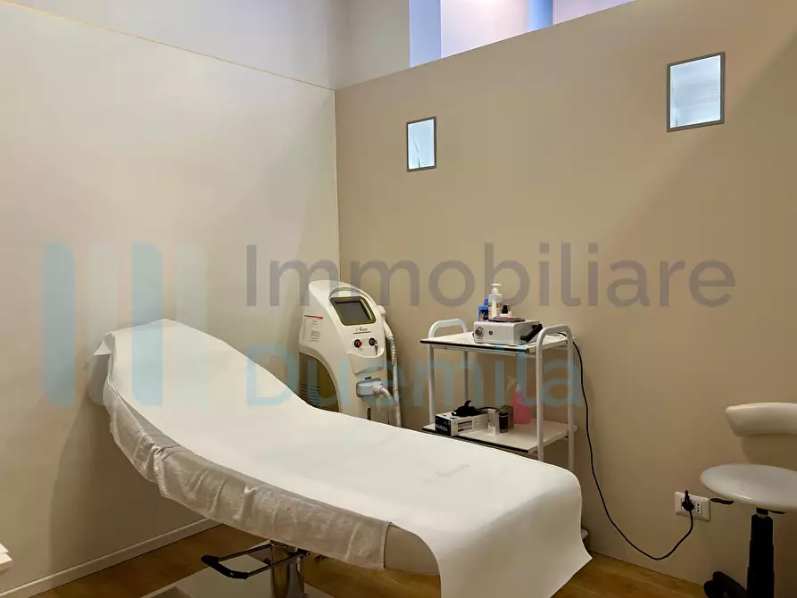 Immagine 6 di Attività artigianale in vendita  a Bologna