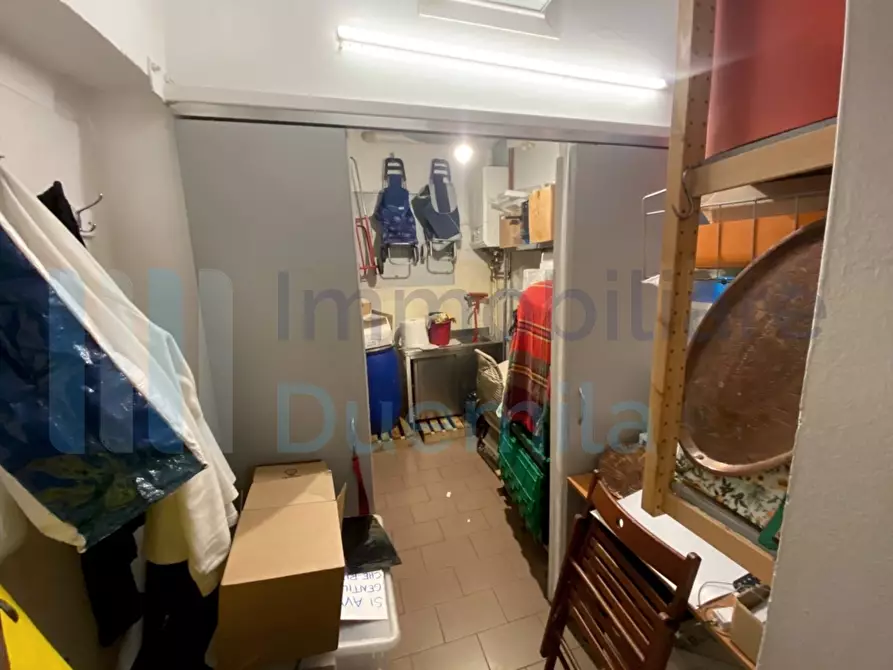 Immagine 15 di Attività artigianale in vendita  a Bologna