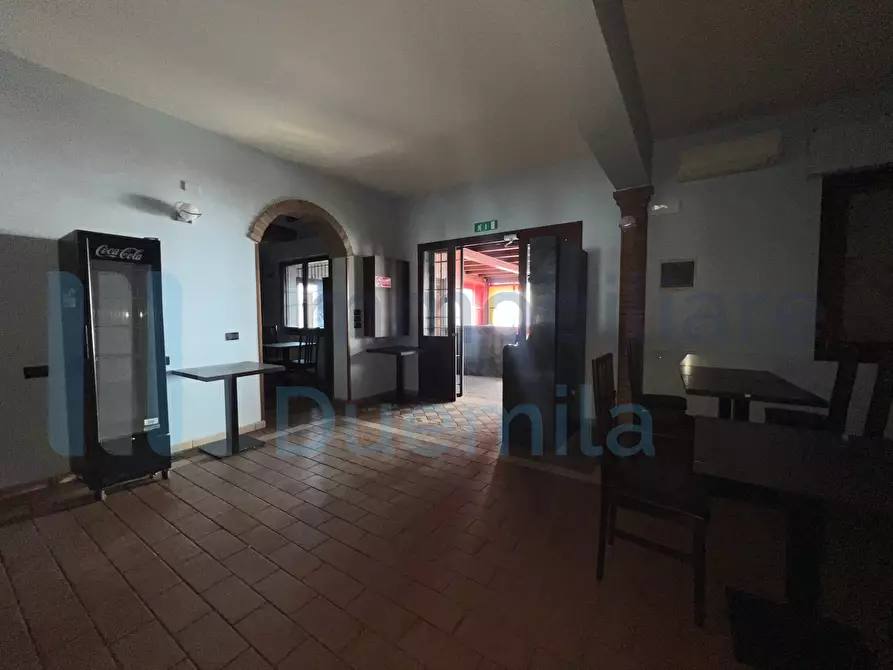 Immagine 17 di Locale commerciale in affitto  a Baricella