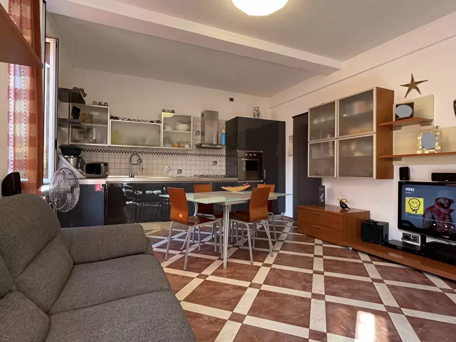 Immagine 3 di Quadrilocale in vendita  in Via Nicolò Cesare Garroni a Savona