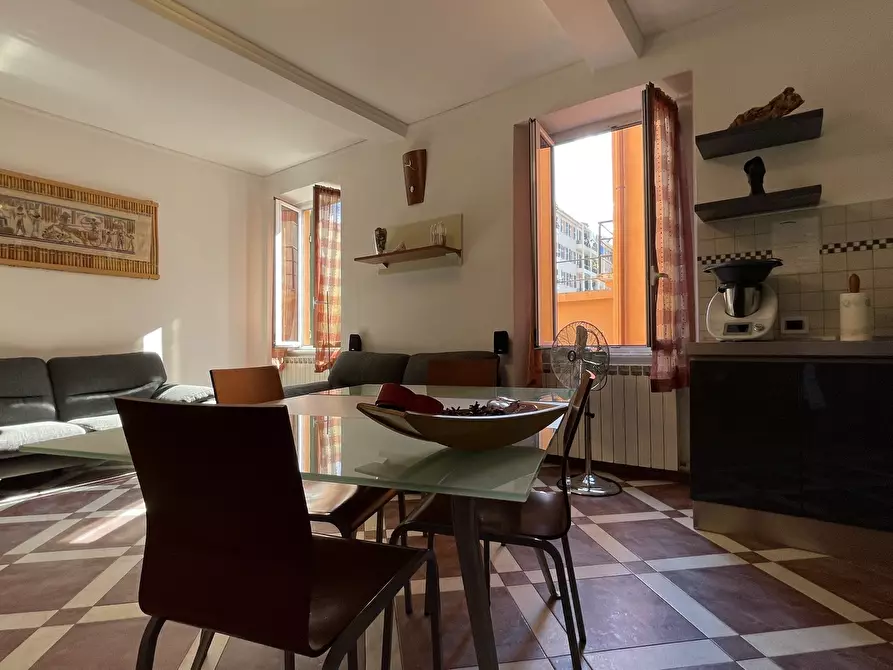 Immagine 5 di Quadrilocale in vendita  in Via Nicolò Cesare Garroni a Savona