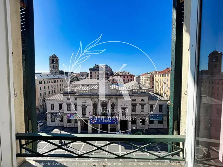 Immagine 1 di Quadrilocale in vendita  in Piazza Sisto IV 1 a Savona