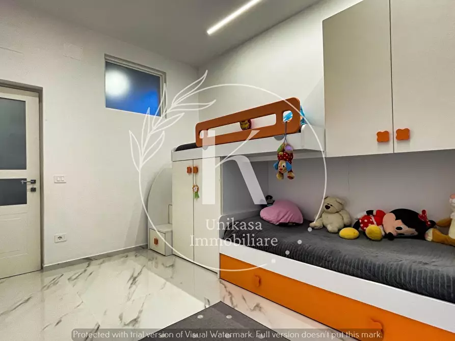 Immagine 17 di Pentalocale in vendita  in Via XX Settembre 31 a Savona