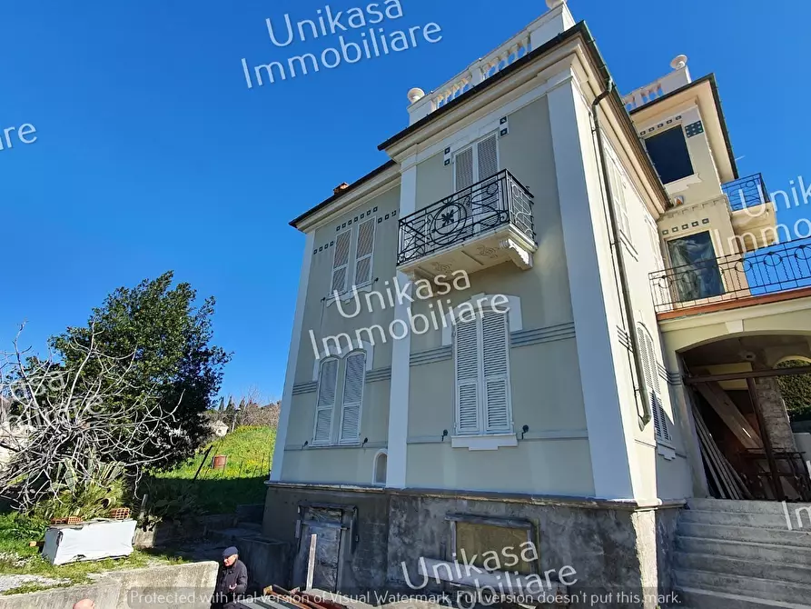 Immagine 26 di Villa in vendita  in Via Loreto a Savona