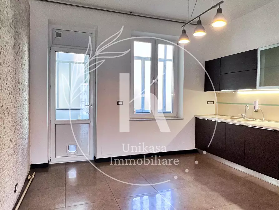 Immagine 9 di Pentalocale in vendita  in Piazza Aurelio Saffi a Savona