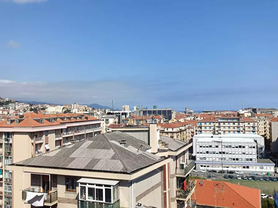 Immagine 1 di Pentalocale in affitto  in Via Luigi Pirandello a Savona