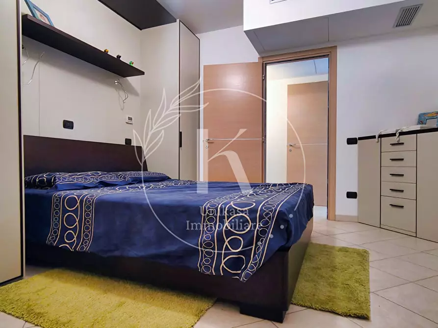 Immagine 31 di Quadrilocale in vendita  in Via Aurelia 454 a Vado Ligure